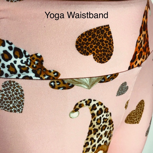 OS NEW Womens Gnome Heart Leggings Valentines Day Buttery Soft Yoga Pants - Picture 7 of 13